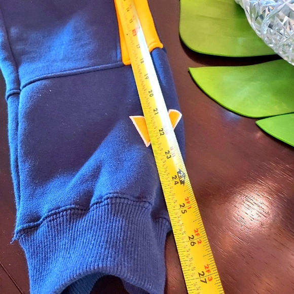 West Virginia College Hoodie by Colosseum Athletics. XL. - Picture 12 of 15